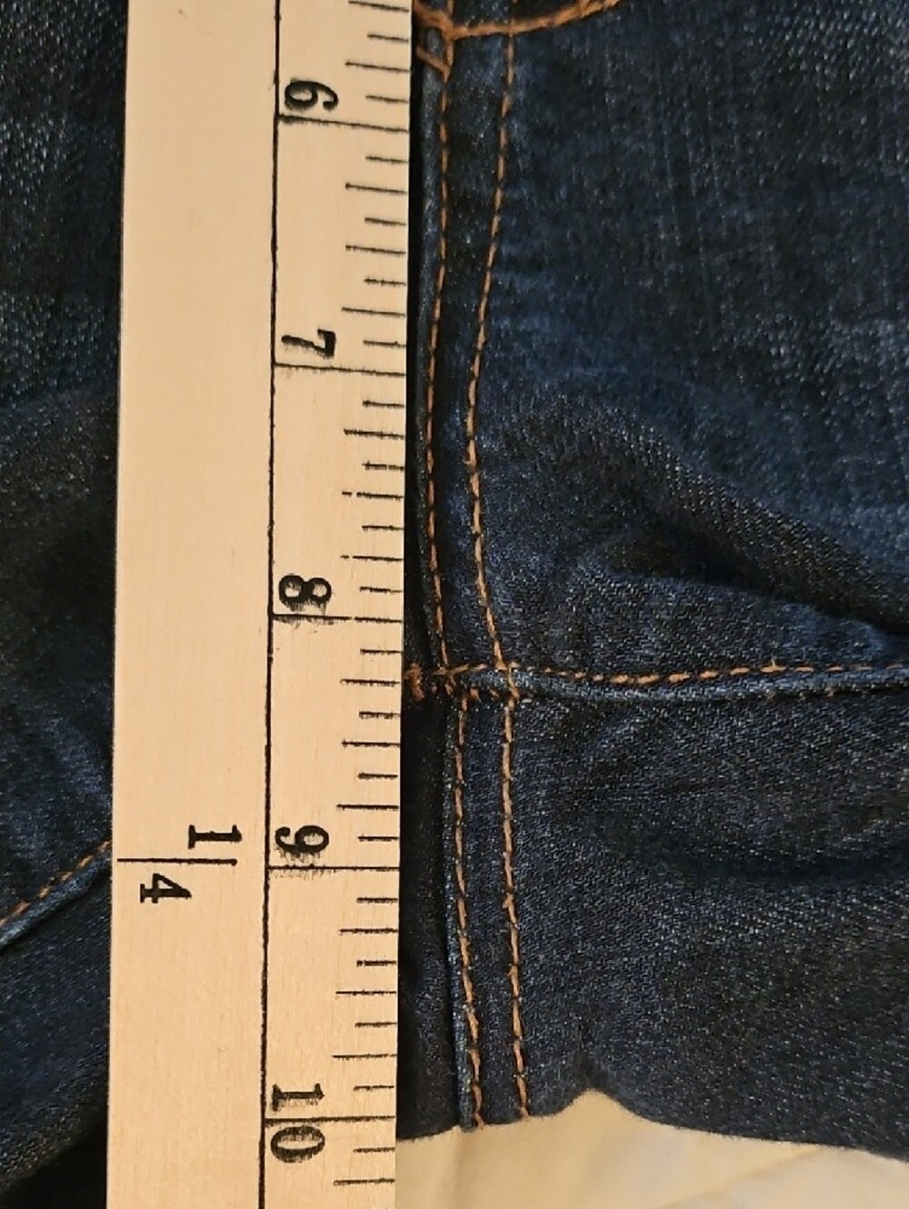 1822 'Butter' Denim Mid Rise Shorts- Size 4 - Picture 4 of 7